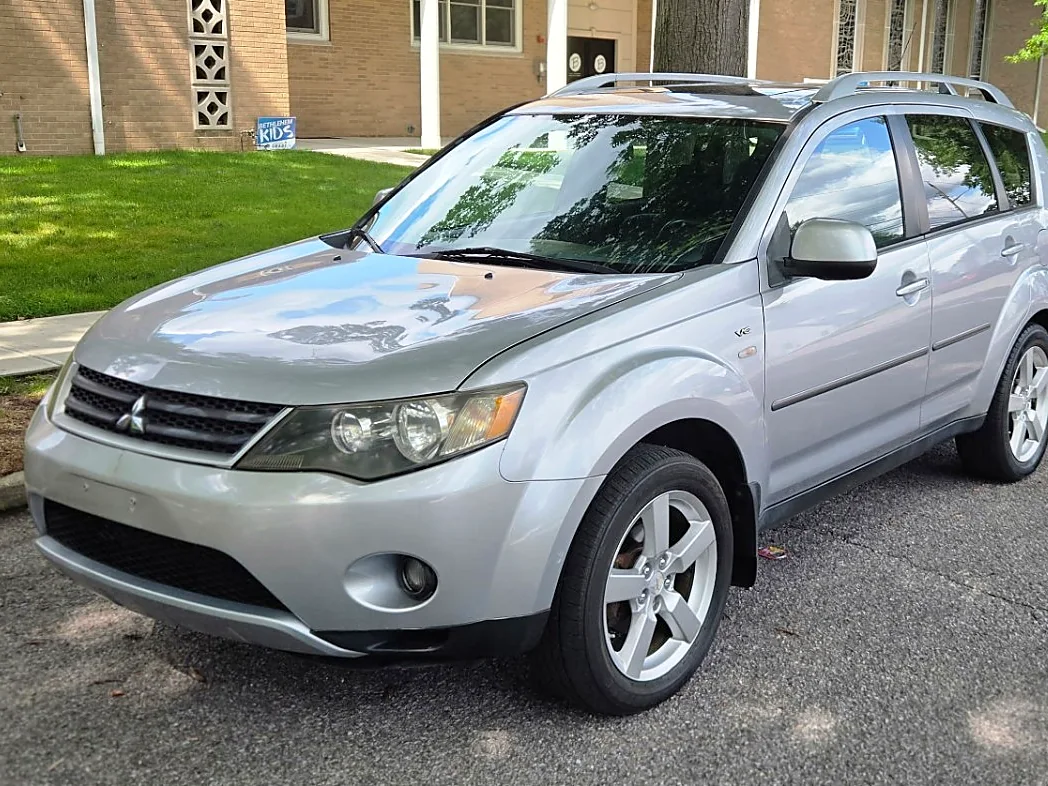 Mitsubishi SUV